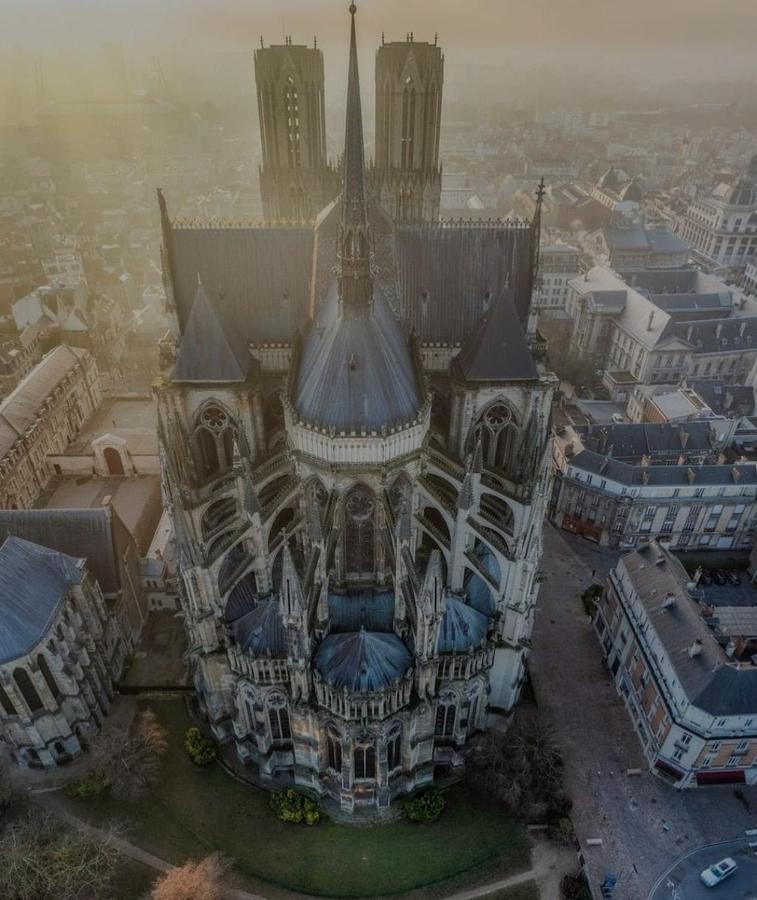 La Place Des Sacres, Proche Gare Et Centre Reims Esterno foto